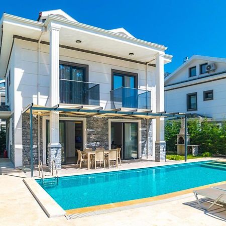 4 Bedroom Holiday Villa In Hisaroenue Oeluedeniz- Gold Rose Фетие Екстериор снимка
