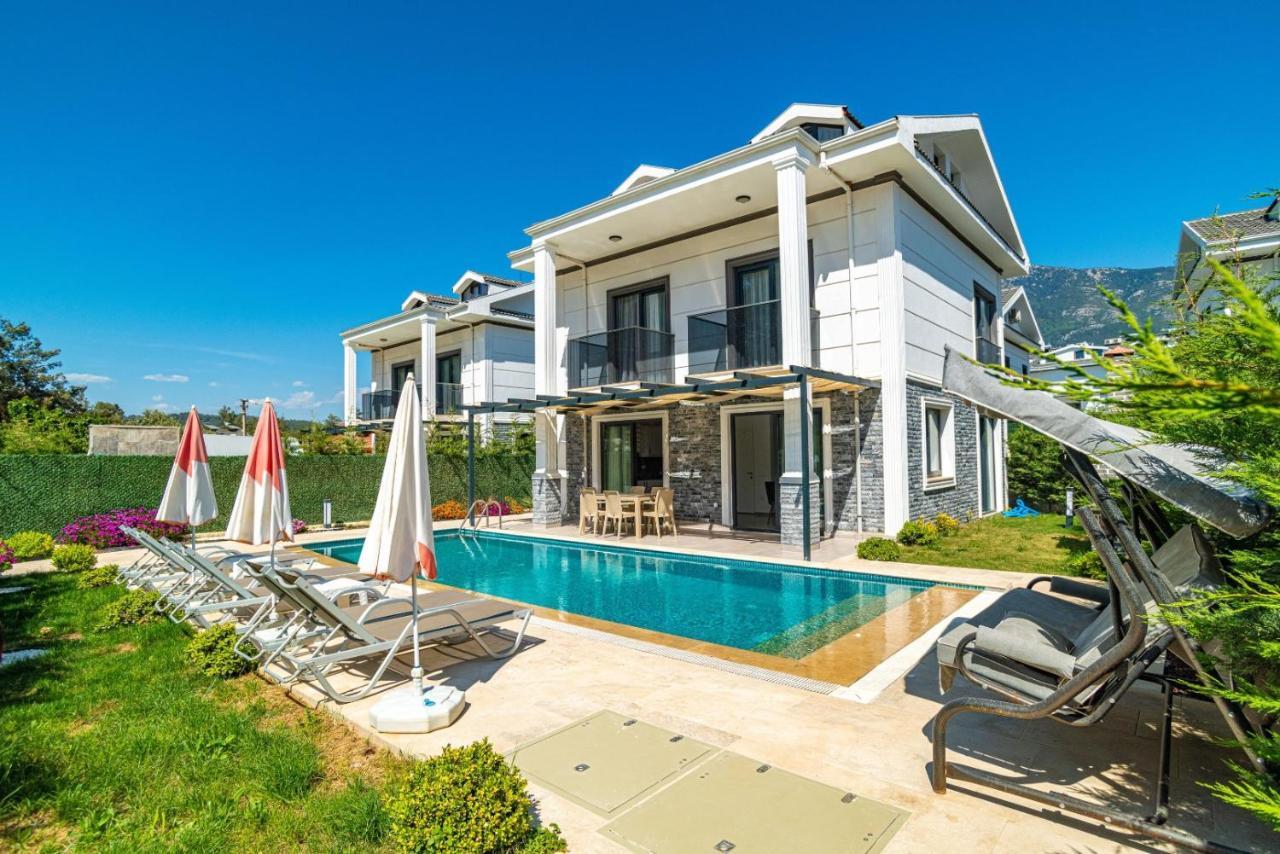 4 Bedroom Holiday Villa In Hisaroenue Oeluedeniz- Gold Rose Фетие Екстериор снимка