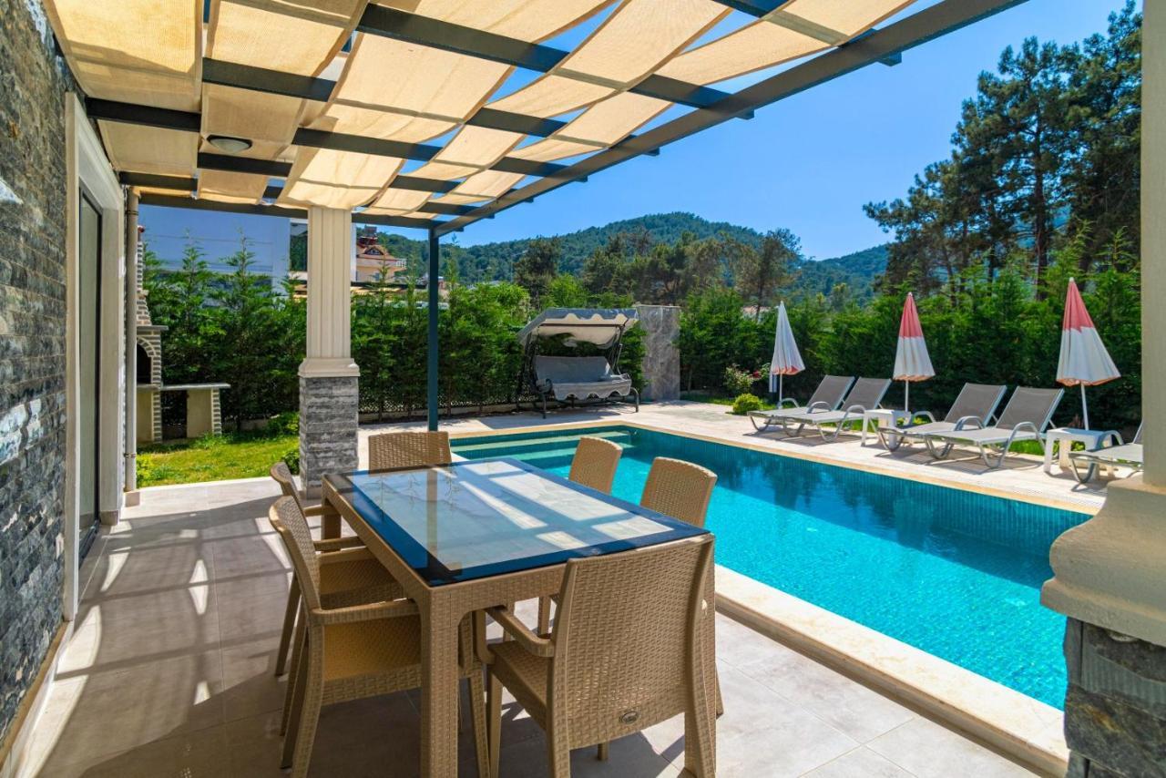 4 Bedroom Holiday Villa In Hisaroenue Oeluedeniz- Gold Rose Фетие Екстериор снимка