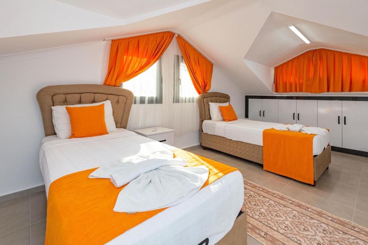 4 Bedroom Holiday Villa In Hisaroenue Oeluedeniz- Gold Rose Фетие Екстериор снимка