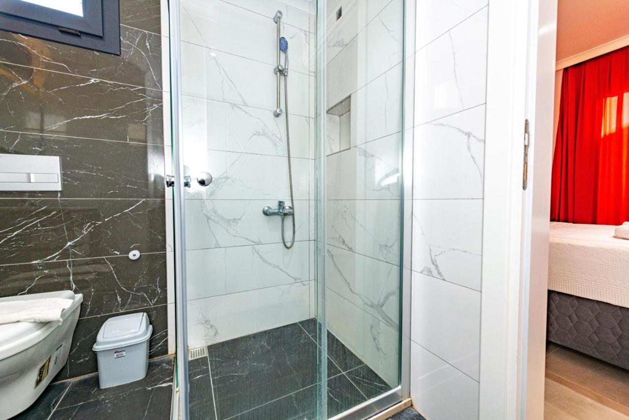 4 Bedroom Holiday Villa In Hisaroenue Oeluedeniz- Gold Rose Фетие Екстериор снимка