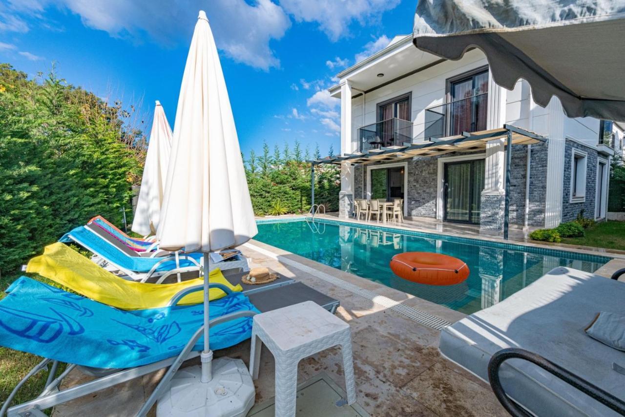 4 Bedroom Holiday Villa In Hisaroenue Oeluedeniz- Gold Rose Фетие Екстериор снимка