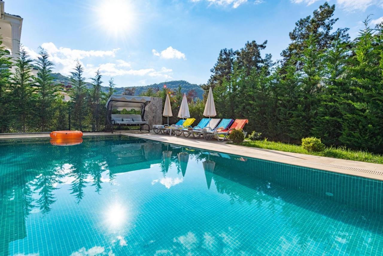 4 Bedroom Holiday Villa In Hisaroenue Oeluedeniz- Gold Rose Фетие Екстериор снимка