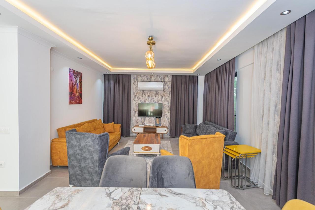 4 Bedroom Holiday Villa In Hisaroenue Oeluedeniz- Gold Rose Фетие Екстериор снимка