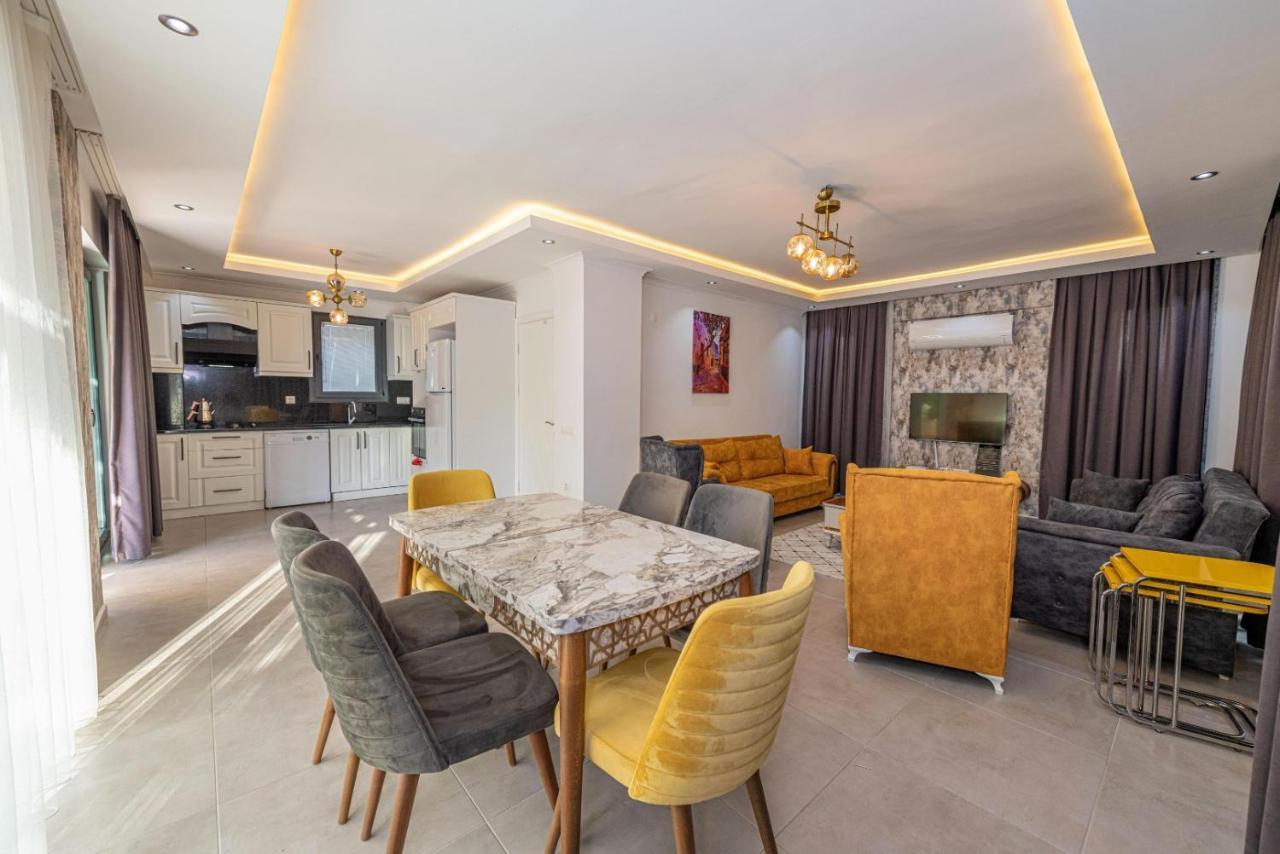 4 Bedroom Holiday Villa In Hisaroenue Oeluedeniz- Gold Rose Фетие Екстериор снимка