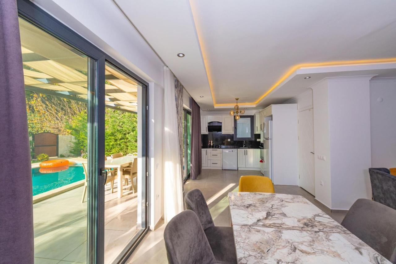 4 Bedroom Holiday Villa In Hisaroenue Oeluedeniz- Gold Rose Фетие Екстериор снимка