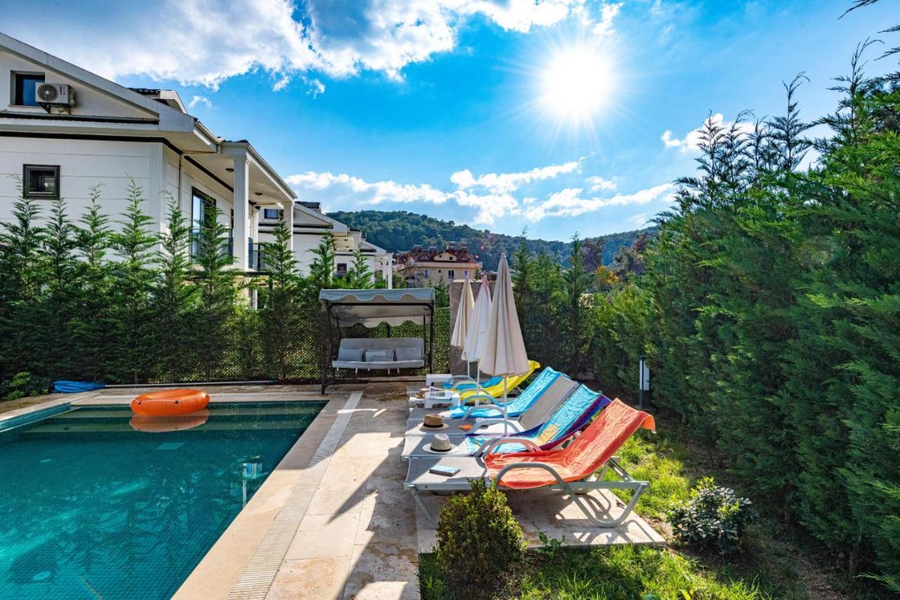 4 Bedroom Holiday Villa In Hisaroenue Oeluedeniz- Gold Rose Фетие Екстериор снимка