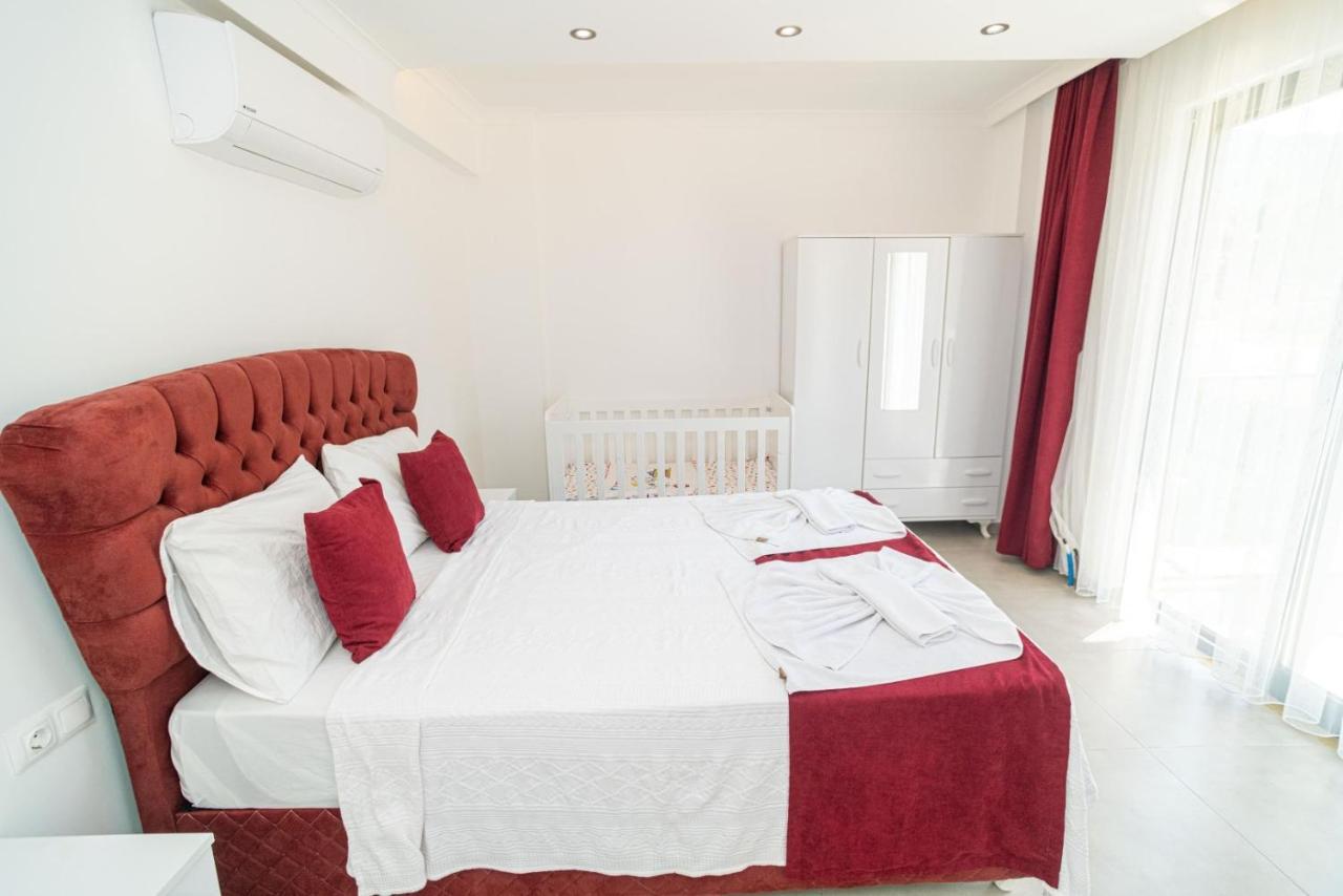 4 Bedroom Holiday Villa In Hisaroenue Oeluedeniz- Gold Rose Фетие Екстериор снимка