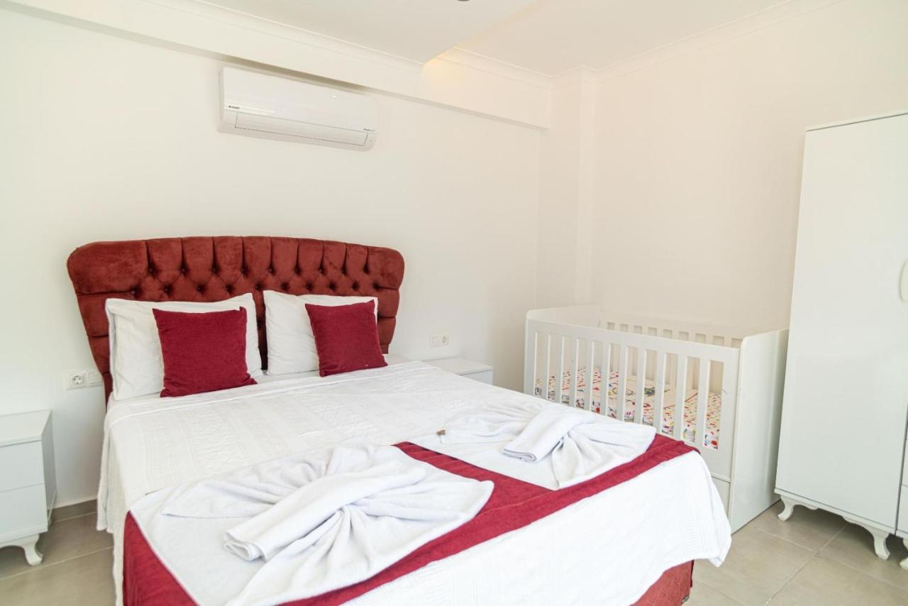 4 Bedroom Holiday Villa In Hisaroenue Oeluedeniz- Gold Rose Фетие Екстериор снимка