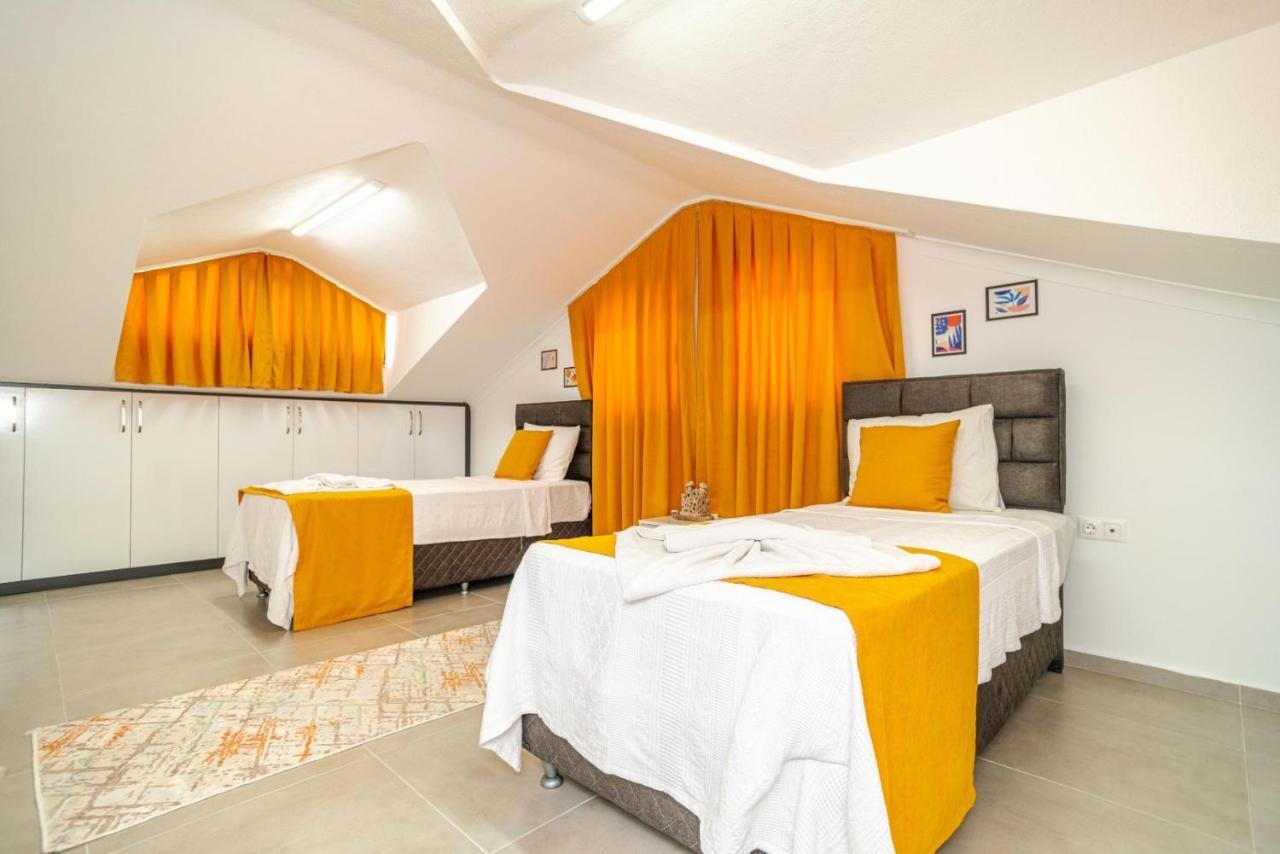 4 Bedroom Holiday Villa In Hisaroenue Oeluedeniz- Gold Rose Фетие Екстериор снимка